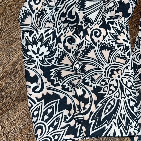 Loft Blouse Gray and Pink Blouse Size Medium - Picture 4 of 4